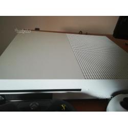 Xbox one s ps4
